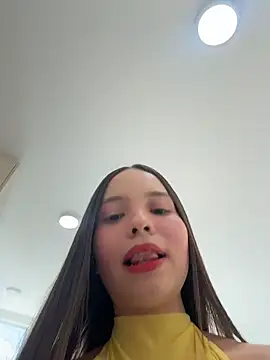 Snapshot of MiaJacksonn chatting on 06/24/26, 05:33 MiaJacksonn online show from 06/24/26, 05:33