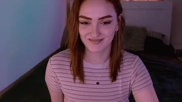 Snapshot of LilyFarey chatting on 12/20/24, 05:51 LilyFarey online show from 12/20/24, 05:51