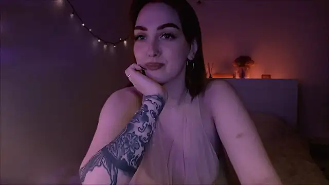 Snapshot of LilyFarey chatting on 03/03/25, 08:00 LilyFarey online show from 03/03/25, 08:00
