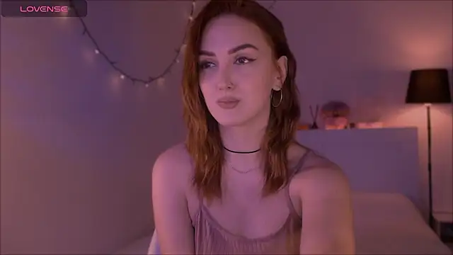 Snapshot of LilyFarey chatting on 09/15/25, 06:08 LilyFarey online show from 09/15/25, 06:08