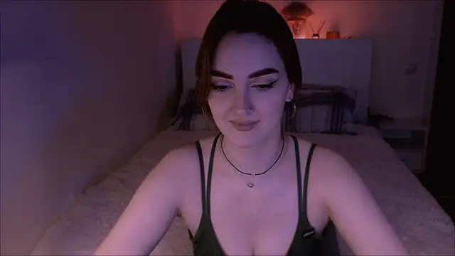 Snapshot of LilyFarey chatting on 01/17/25, 08:33 LilyFarey online show from 01/17/25, 08:33