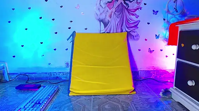 oliviarodriguez2u online show from 11/08/25, 10:46