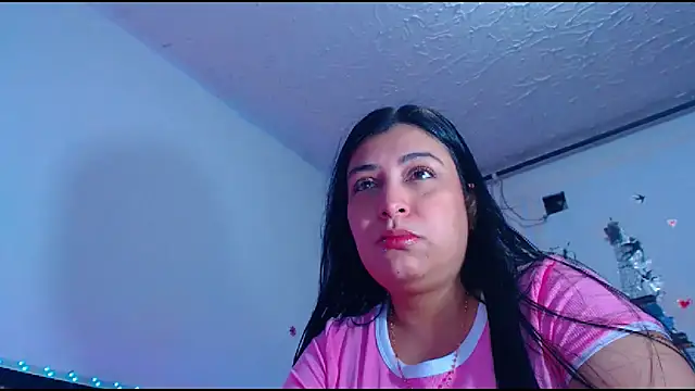 Snapshot of oliviarodriguez2u chatting on 05/09/26, 10:02 oliviarodriguez2u online show from 05/09/26, 10:02