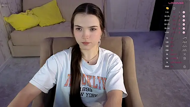 Eva Davie online show from 11/09/25, 02:54