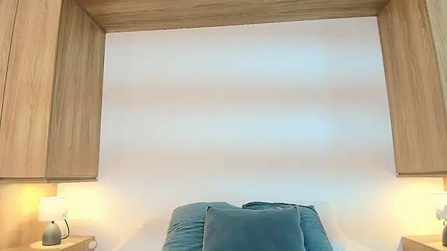 Isabella Harley online show from 09/27/25, 02:01