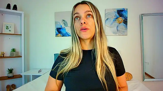 Isabella Harley online show from 03/19/26, 01:22