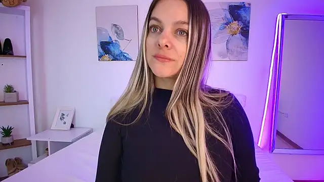 Isabella Harley online show from 07/15/26, 01:29
