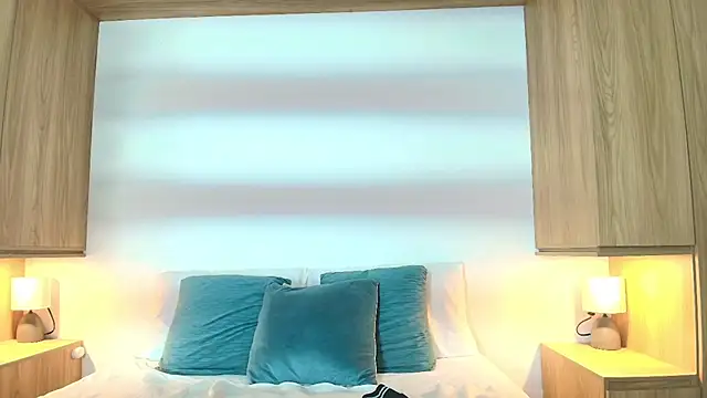 Isabella Harley online show from 11/10/25, 02:11