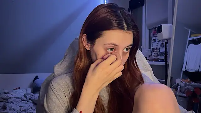 Uniarten online show from 11/21/25, 08:30