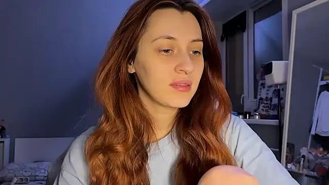 Uniarten online show from 12/20/25, 06:11