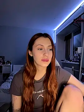 Uniarten online show from 11/23/25, 06:29