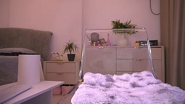 lildiaa online show from 05/09/26, 07:56
