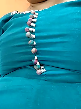 BigBustyRuhi online show from 04/04/26, 07:26