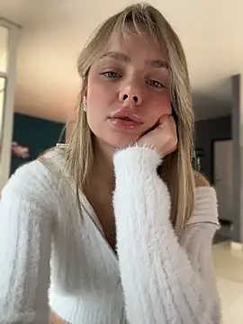 Kylie Desire online show from 11/25/25, 04:57