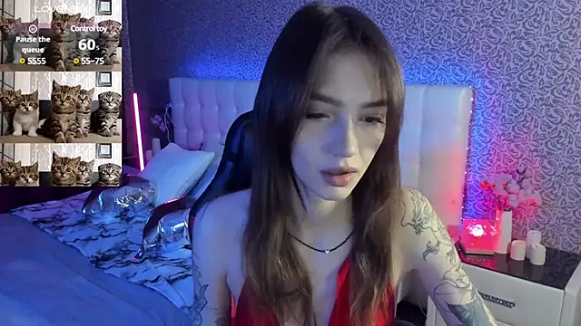 Snapshot of SophieCatty chatting on 03/11/25, 12:17 SophieCatty online show from 03/11/25, 12:17