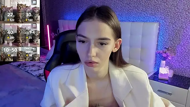 Snapshot of SophieCatty chatting on 03/03/25, 10:49 SophieCatty online show from 03/03/25, 10:49