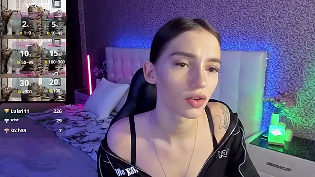 Snapshot of SophieCatty chatting on 03/04/25, 11:51 SophieCatty online show from 03/04/25, 11:51