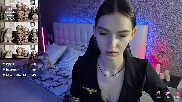 Snapshot of SophieCatty chatting on 03/10/25, 06:01 SophieCatty online show from 03/10/25, 06:01
