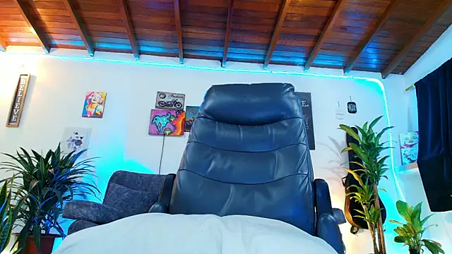 RyanCarter  online show from 09/28/25, 03:52