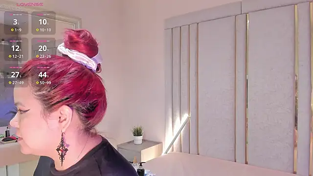 Snapshot of Saekohofman chatting on 02/01/26, 04:11 Saekohofman online show from 02/01/26, 04:11