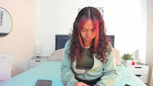 ZulyMichels online show from 12/16/25, 02:10