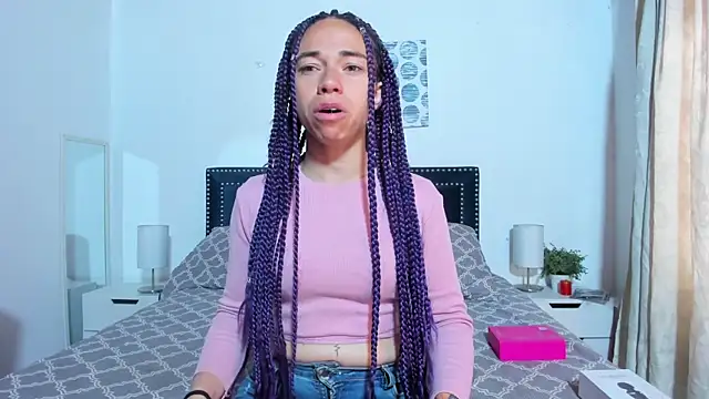 Snapshot of ZulyMichels chatting on 04/17/26, 12:30 ZulyMichels online show from 04/17/26, 12:30