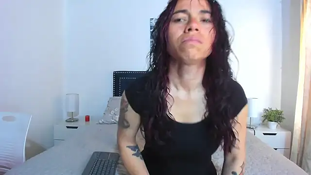 ZulyMichels online show from 10/06/25, 01:12