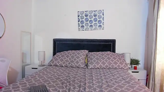 Snapshot of ZulyMichels chatting on 03/16/26, 12:31 ZulyMichels online show from 03/16/26, 12:31