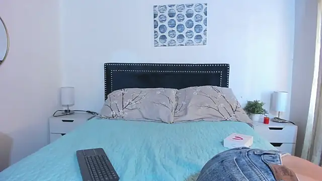 ZulyMichels online show from 12/18/25, 12:42