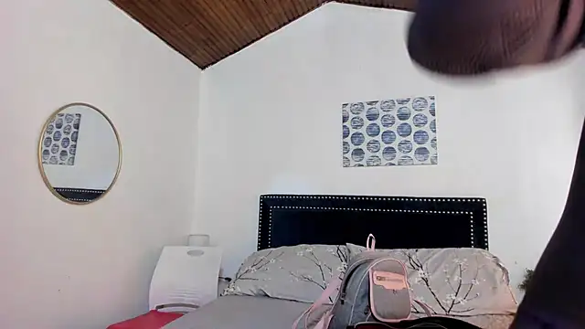 ZulyMichels online show from 11/01/25, 01:16