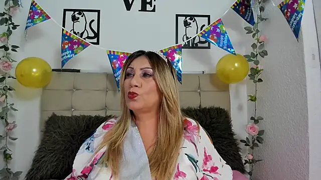 Snapshot of yayita_mature chatting on 06/10/26, 03:02 yayita mature online show from 06/10/26, 03:02