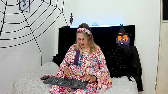 yayita mature online show from 10/30/25, 02:47