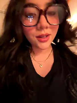 Snapshot of marcimaa chatting on 09/20/25, 11:21 marcimaa online show from 09/20/25, 11:21