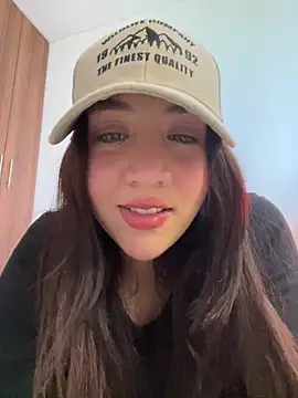 Snapshot of marcimaa chatting on 12/03/24, 06:33 marcimaa online show from 12/03/24, 06:33