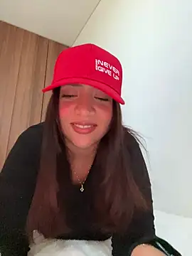 Snapshot of marcimaa chatting on 01/19/25, 09:45 marcimaa online show from 01/19/25, 09:45