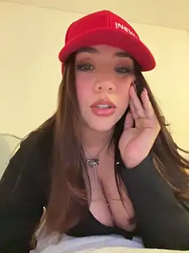 Snapshot of marcimaa chatting on 03/14/25, 11:22 marcimaa online show from 03/14/25, 11:22