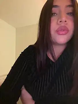 Snapshot of marcimaa chatting on 02/02/25, 02:27 marcimaa online show from 02/02/25, 02:27