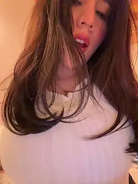 Snapshot of marcimaa chatting on 09/20/25, 12:04 marcimaa online show from 09/20/25, 12:04