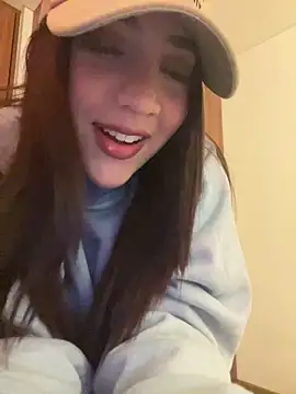 Snapshot of marcimaa chatting on 12/25/24, 02:57 marcimaa online show from 12/25/24, 02:57