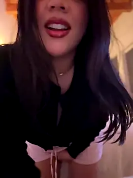 Snapshot of marcimaa chatting on 09/25/25, 01:33 marcimaa online show from 09/25/25, 01:33