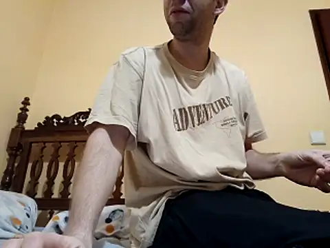 White rabbit  online show from 12/17/25, 09:20