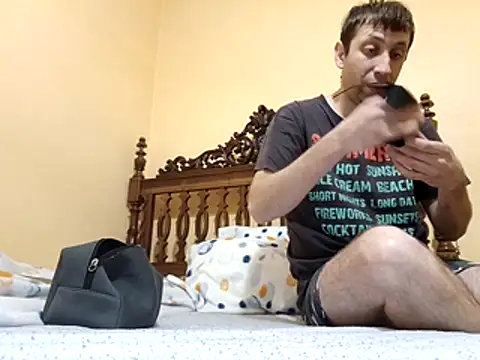 White rabbit  online show from 12/16/25, 09:30