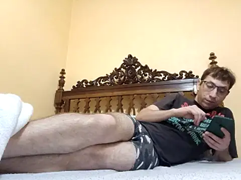 White rabbit  online show from 12/15/25, 10:54