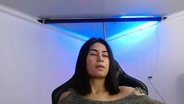 Snapshot of Martina1369 chatting on 06/10/26, 05:08 Martina1369 online show from 06/10/26, 05:08