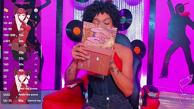 nickyminach  online show from 04/15/26, 07:40