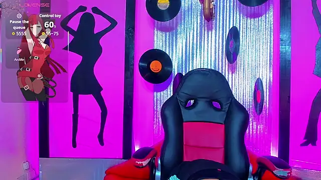 nickyminach  online show from 04/14/26, 07:30