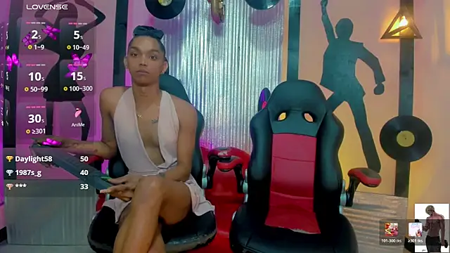 nickyminach  online show from 01/10/26, 07:31