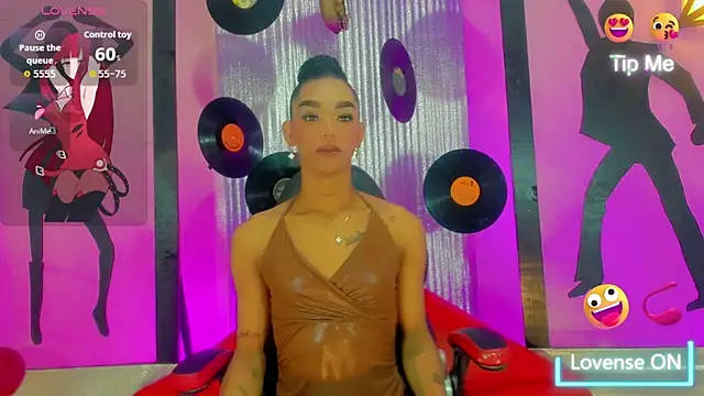 nickyminach  online show from 11/15/25, 07:18