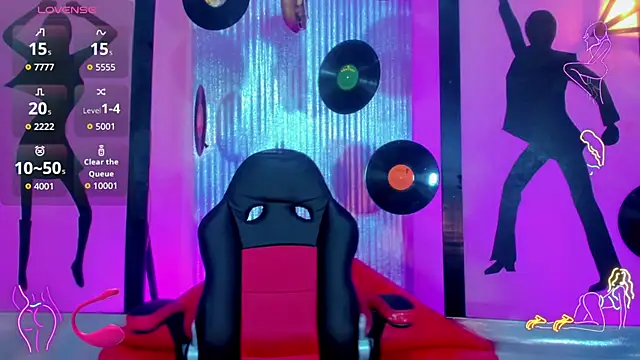 nickyminach  online show from 11/19/25, 07:25