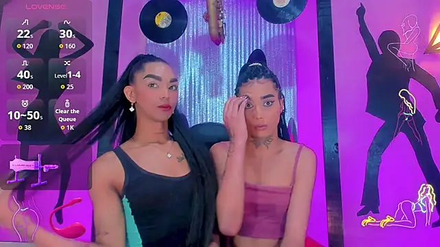 nickyminach  online show from 11/10/25, 07:19